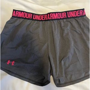 Under Armour HeatGear shorts Loose women’s gray